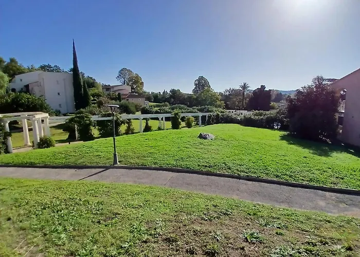 Appartement Grimaud bord de mer